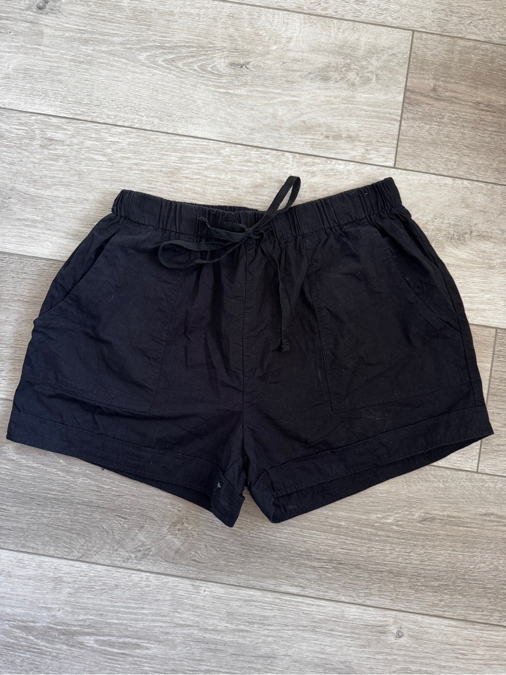 Zele Black High-Rise Drawstring Linen-Blend Shorts